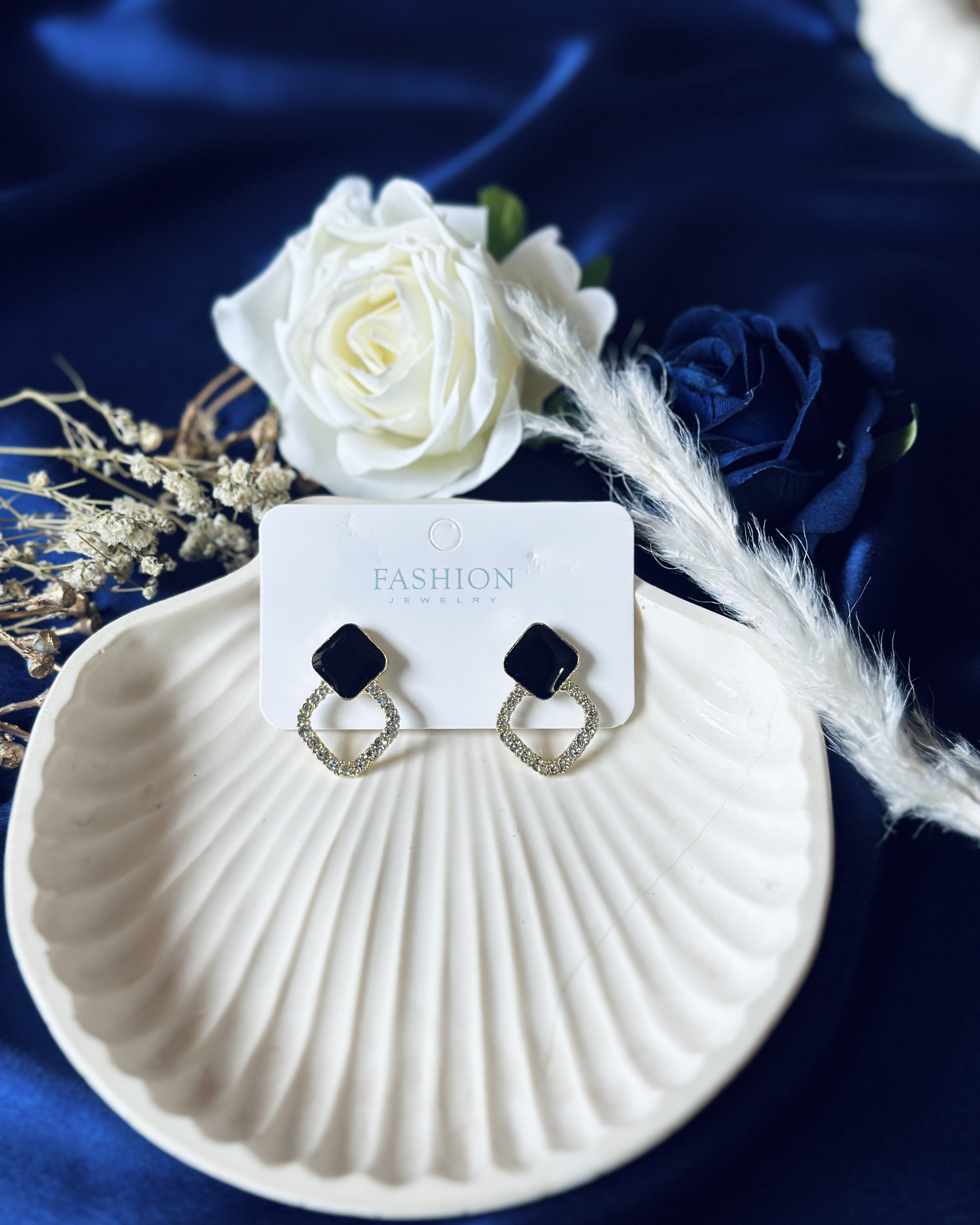 The Pearl Camellia Drops 💕