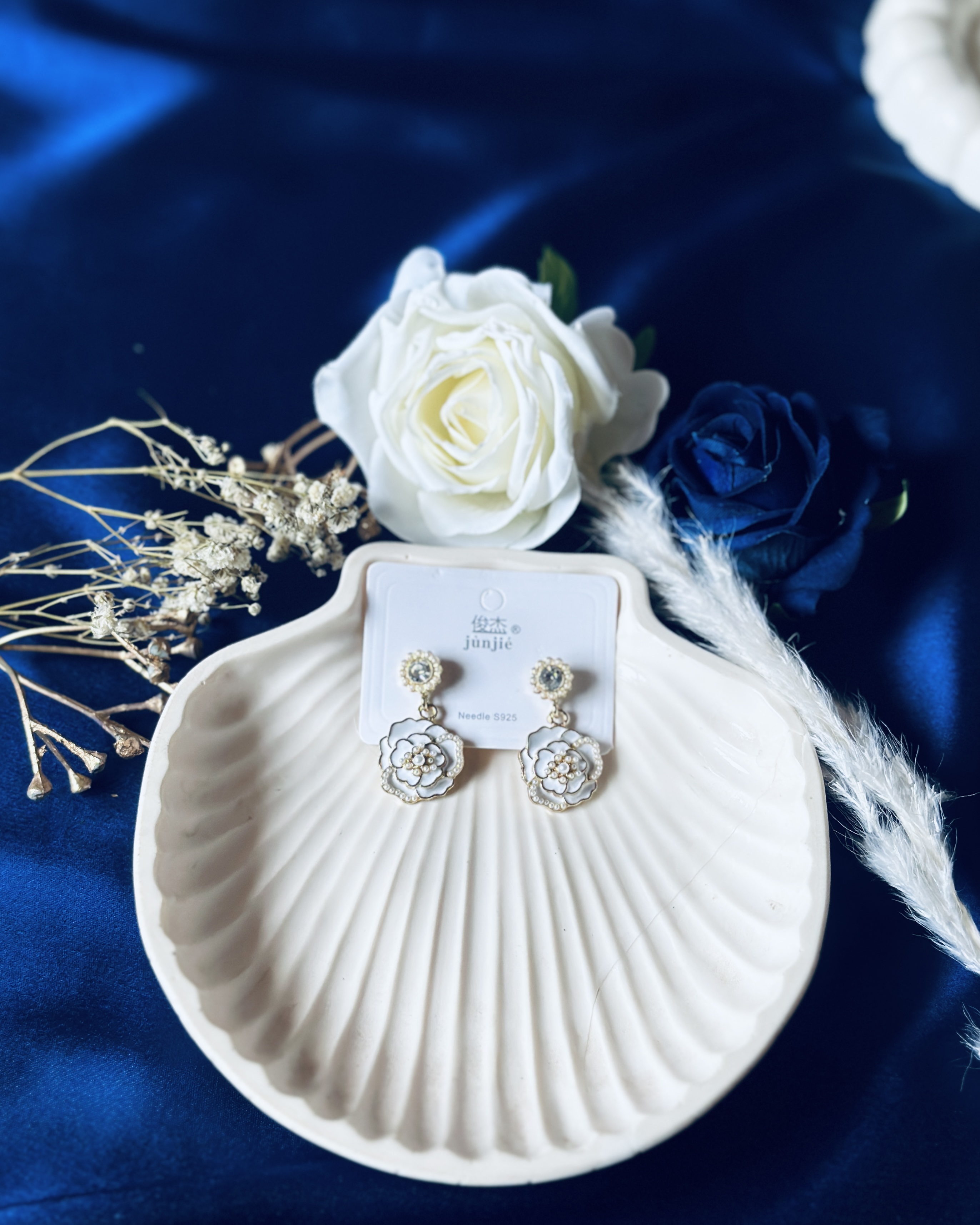 The Pearl Camellia Drops Earrings 💖